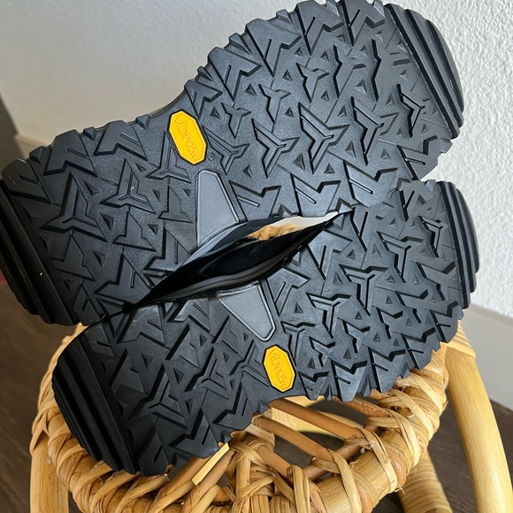 The North Face Hedgehog Hiking Boot Size 7 - Picture 6 of 7
